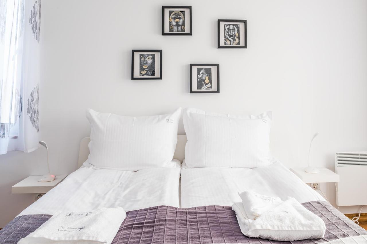 City View Apartment With 2 Bedrooms And Free Garage Blagoevgrad Bagian luar foto