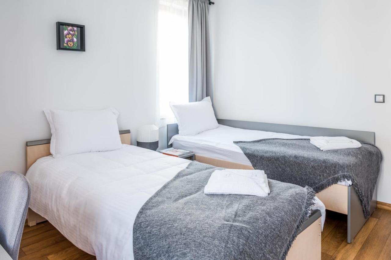 City View Apartment With 2 Bedrooms And Free Garage Blagoevgrad Bagian luar foto