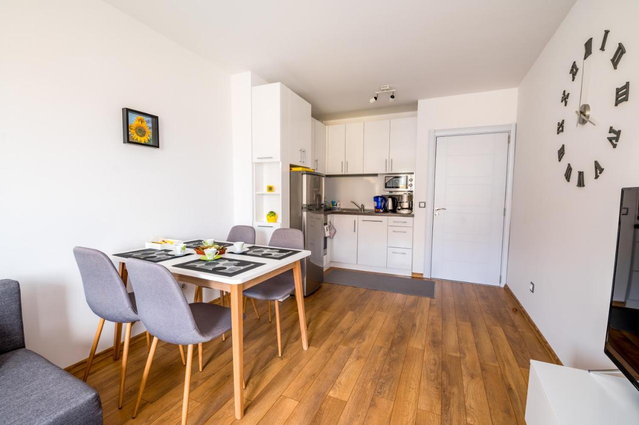 City View Apartment With 2 Bedrooms And Free Garage Blagoevgrad Bagian luar foto