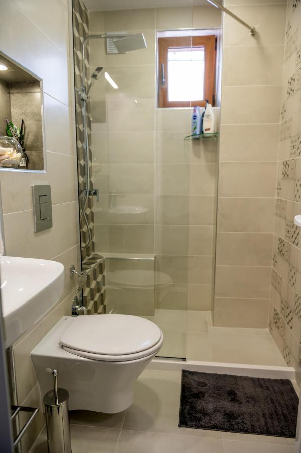 City View Apartment With 2 Bedrooms And Free Garage Blagoevgrad Bagian luar foto